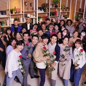 Aaron Lai Instagram - 《約•定》的最後一塊拼圖總算是完成了
謝謝這個作品幕前幕後的每個夥伴
這場奇幻旅程使我們在彼此的生命線上交疊並同行了一段
雖然短暫卻留下了閃爍的輪廓來獻給只屬於我們的回憶
感謝你們
還有你們