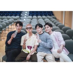 Aaron Lai Instagram - 有一種以為叫
我以為我還在日本