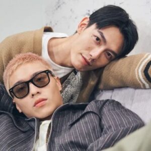 Aaron Lai Instagram - 不得了了這組😊
謝謝攝影師讓我們任性的拍照

更多的訪談內容都在：
numan.tokyo/interview/Z1CTU
buff.ly/3TTt8rI

#MovieCollection 
#numan