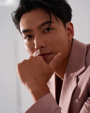 Aaron Lai Instagram - 不知道打什麼
反正有點害羞就是了