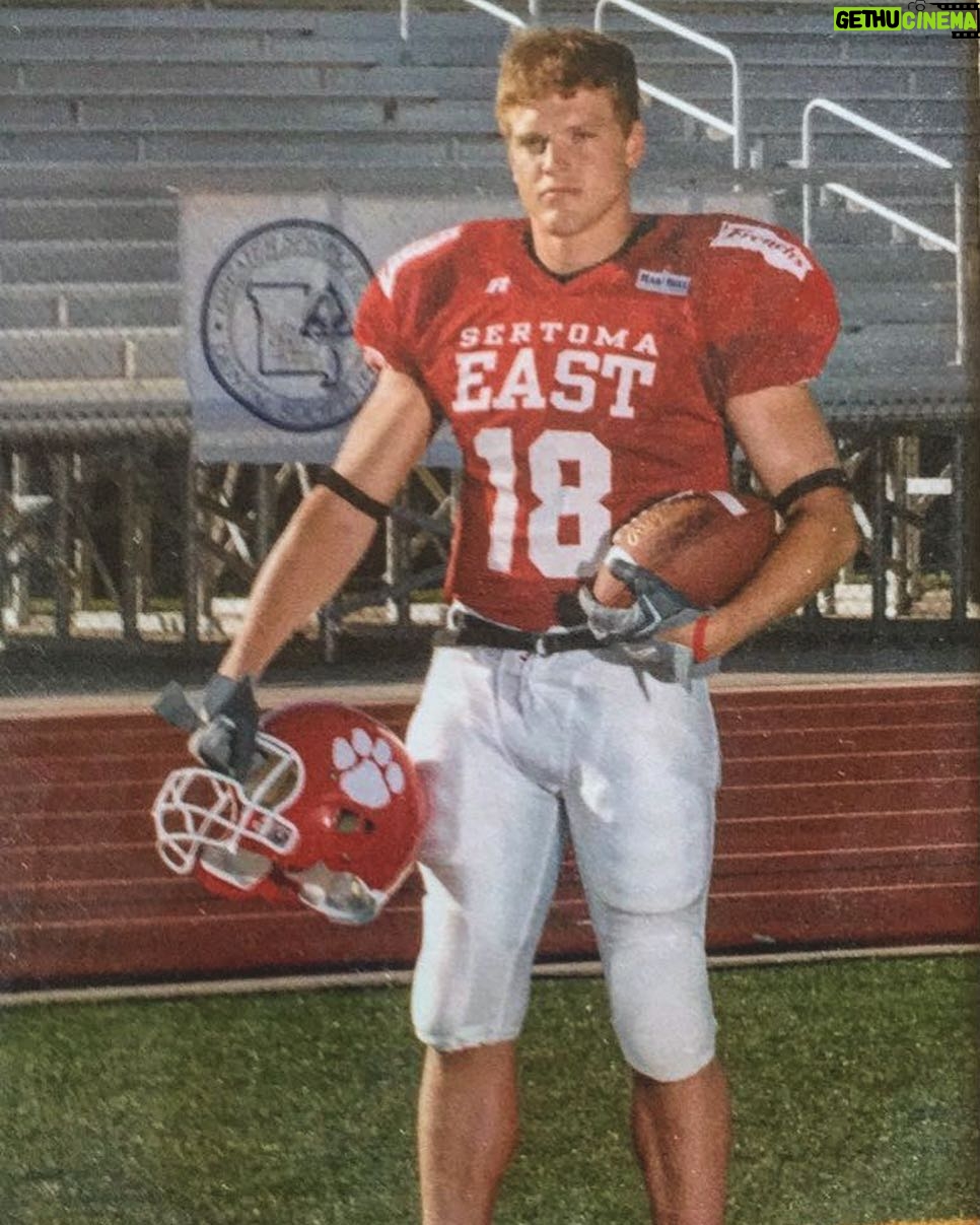 Aaron Marciniak - 574 Likes - #tbt I once was a highly sought after football and track athlete. I was recruited and offered scholarships but decided against the university route... inevitably to pursue something that is arguably much more insane... I guess it turned out alright 😉😋 moral of the story is, stay true to who you are. Dare to be adventurous and to choose your heart over mind. Keep the pursuit and drive going. You never know where an inspiration or choice might lead to. #athletes #football #backintheday #whenwewereyoung