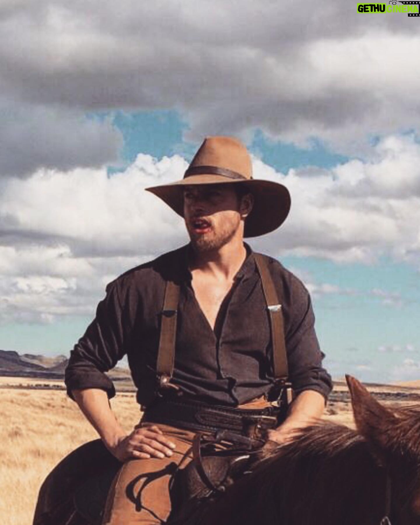 Aaron Marciniak - 219 Likes - True Colors •
•
•
#horse #horses #cowboy #cowboys #west #western #weekendvibes