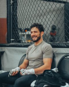Aaron Pico Instagram - Good day of work. 🥊

📸 @_kairos_creations_