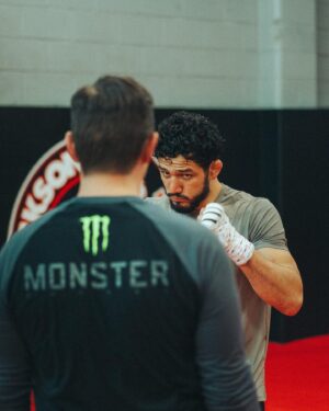 Aaron Pico Instagram - Good day of work. 🥊

📸 @_kairos_creations_