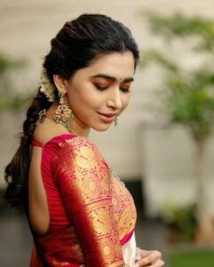 Actress Aarthi HD Instagram Photos and Wallpapers March 2024