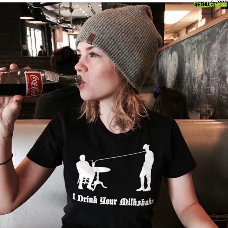 Abbie Cobb - 598 Likes - Honestly, I’m easy to please.