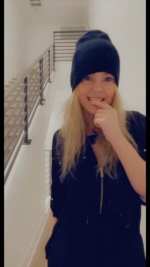 Abbie Cobb Instagram - Silhouette Challenge. This is for every 2am DM thats asked me to post something a little more racy. I’ve heard you. You’re welcome.  #silhouettechallenge