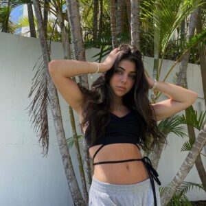 Abby Bergman Instagram - Thank you so much @haimzwear for the gorgeous goodies you gifted me for my birthday 💕 Im wearing the Wrap Crop and the Puff Print Tee. I’ll be wearing these all summer!!
#croptop #croptopstyle #activewear #activewearaddict #sportychic #chilloutfit #chilled #chill #greytrackies #youngactor #modelstyle #modelfit #modelfitness #bikinitop #stunnersoninsta #beautifulgirls #beauty #longhairgoals #longhairgirls #girlmodels #teenmodel #melbourneinfluencer #gifted #birthdaygifts @cameo @cameoaustralia