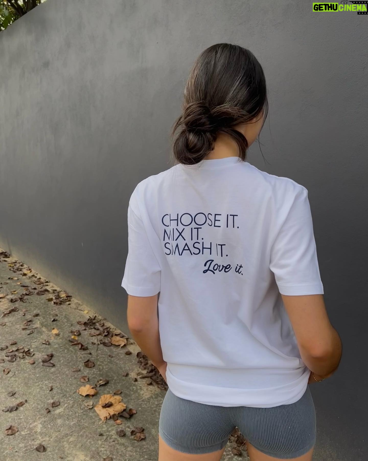 Abby Bergman - 1.9K Likes - Check out @coldrockofficial awesome new merch range. I’m loving all my new pieces! Link in their bio #mycoldrock
🍦
-
📸 @ellaberg__ ❤️