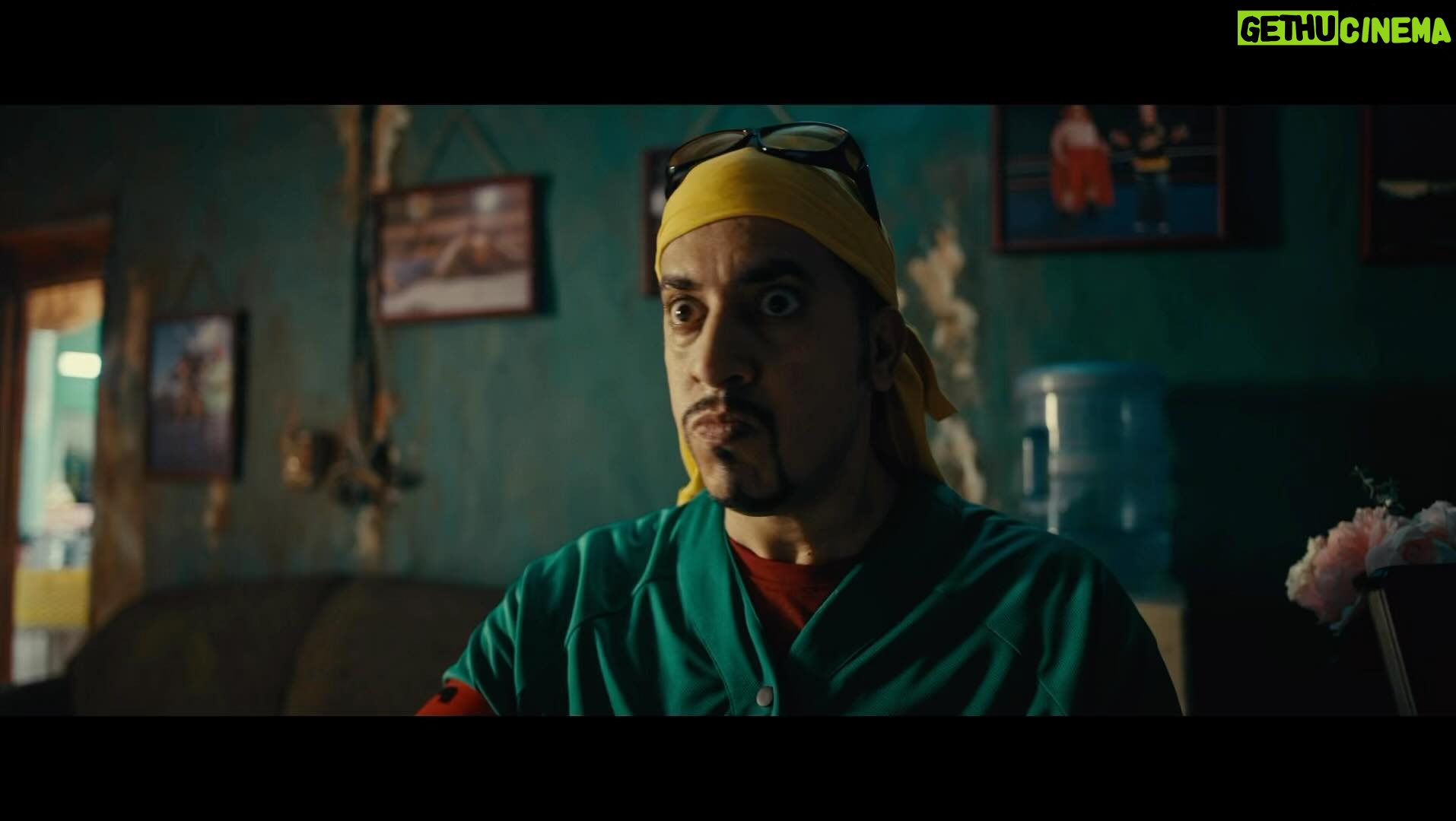 Abdulaziz Alshehri - 6.4K Likes - ابو هقهوق وتضبيطه لشخصية سعد الترندز.. شفتوه؟ 🤼🔥
اللي ماشافوه حياكم الله اقرب سينما !
#سطار