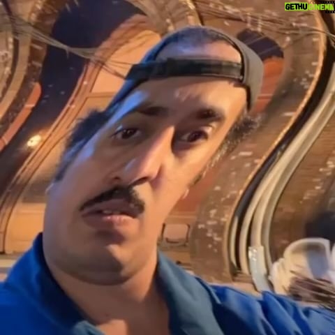 Abdulaziz Alshehri - 7.5K Likes - ليتني رحت المطار بدال النكبه @dr_adelradwan كان صار فلم #راس_براس مافيه مشاكل 😅 ابداع الزكرت في توظيف اللحن @muzainiaa @nejer_ ومشاهدة ممتعه على @netflixmena