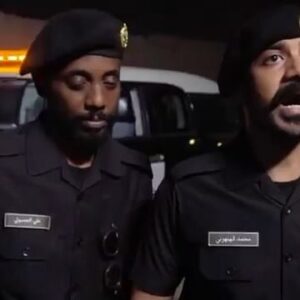 Abdulaziz Alshehri Instagram - ترى ما يحتاج كفوف يعترفون بسرعه العيال 👍
رجل الحفريات الذي يحمي الصبات 🚨

تحية تلفازية @telfaz11 ✋ 
#خلاط

#خلك_عاقل #طرحة #مسوي_تجحد #مقفوط #كمباوند #كعفشه #تسطير #تستاهل