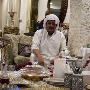 Abdulla Al-Khudr Instagram - ‏الرضا بما قسمه الله لك يعينك على مواجهة الصعاب بقوة وثقة، فثق بأن كل ما يأتي من الله خير وقل الحمد لله