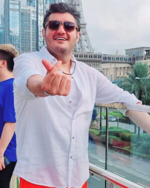 Abdulla Al-Khudr Instagram - أرزقنا البشائر والمسرات  التي تسعد القلب وتجبره 
وتجبره ❤️🌚🫰