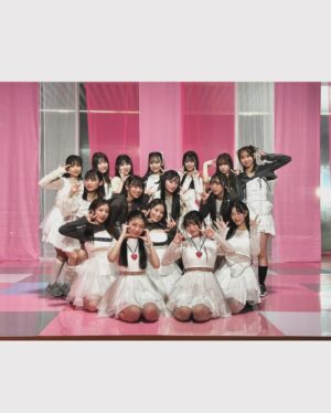 Abe Wakana Instagram - New single「これが愛なのか？」
本日発売です！🤟🏻

NMBOfficial YouTubeのMVも、ぜひご覧くださいね🤟🏻

そこに愛はあるんか〜？🥰
#Isthislove
#NMB48#アイドル