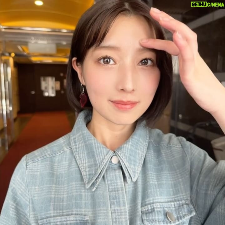 Abe Wakana - 3 Likes - いいお天気〜!
こんなお天気の日には、オデコも出しちゃいますね🔅
デコ出し、たまにはアリですか?🐜
#dazzlin#ワンピース