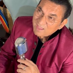 Abhijeet Bhattacharya Instagram - চেয়েছি যারে আমি... #cheyechhijareami 

#abhijeetunplugged
#kishorekumar
#abhijeetsongs
#abhijeetfans
#banglasong
#banglagaan
#basudebchakraborty
#mukuldutt
#AbhijeetBhattacharya
#lamusica
