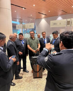 Abhijeet Bhattacharya Instagram - Off to #colombo #srilanka IOC SurSangam