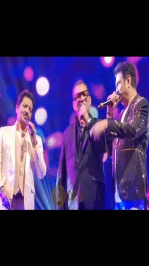 Abhijeet Bhattacharya Instagram - After rocking #birmingham & #wembley .. 
#rewindreloded today in #leeds at #firstdirectarena .. @uditnarayanmusic
@kumarsanuofficial @jaybhattacharya_ 
#Abhijeet Unplugged
#uditnarayan 
#kumarsanu 
#jaybhattacharya 
#90smelodies 
#90sera 
#bollywoodsongs
