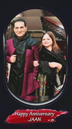 Abhijeet Bhattacharya Instagram - Happy Anniversary to us ❤️

#abhijeetunplugged
#anniversary
#love
#teremeresapne
#abhijeetsongs