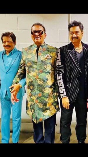 Abhijeet Bhattacharya Instagram - #rewindreloded History created in the U.K..smashing concerts …Heading to #dubai i to another smashing concert at #CocaColaArena  #uditnarayan #alkayagnik #kumarsanu #Adityanarain #AbhijeetBhattacharya #abhijeetunplugged
on Sunday 10th Dec 
#bollywoodsongs
#90sbollywoodhits 
#90smusic