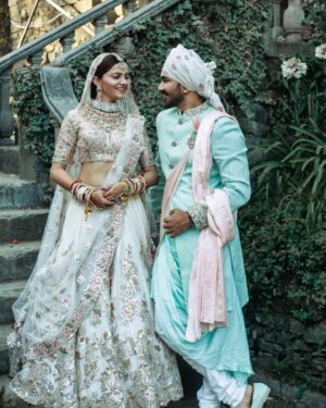 Abhinav Shukla Instagram - We recreated our iconic wedding pic! Same place, same time of the day just 4 years and few months older but much fitter & together ! ❤️❤️

@rubinadilaik 
Styled by @stylingbyvictor @sohail__mughal___
Pink lehanga @soniyagofficial @megaan.india

Me 
Styled by @stylingbyvictor @sohail__mughal___
Kurta and jacket @attirekunalnsid 📷@raabta.studios