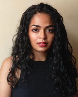 Abhirami Bose Instagram - Curly girl season is back 👩🏽‍🦱🖤