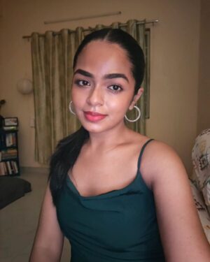 Abhirami Bose Instagram - Mondays can also look like this🌚
.
.
.
PS - So busy enjoying the night that I ended up with only these two pictures. I thought this should make it to the grid. :))
#wrapparty