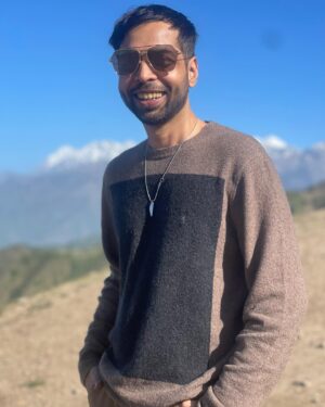 Abhishek Banerjee Instagram - Thank you everyone for all the warmth and love in your birthday wishes ❤️ I had a great one thanks to the Himalayas and the love of all you lunatic souls 🤪🙌🤗

#himalayas #birthday #traveller #nomad #lunatic #souls 
#actot #actorslife