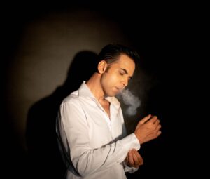 Abhishek Banerjee Instagram - I fail every time I try to fit in ;) 

@trunkmotionpictures 
@ryan_cube
@palka_sodhi

Hair @arbazshaikh6210 
Make up @makeupby.shiva 

#dontfitin #rebel #actor #actorslife