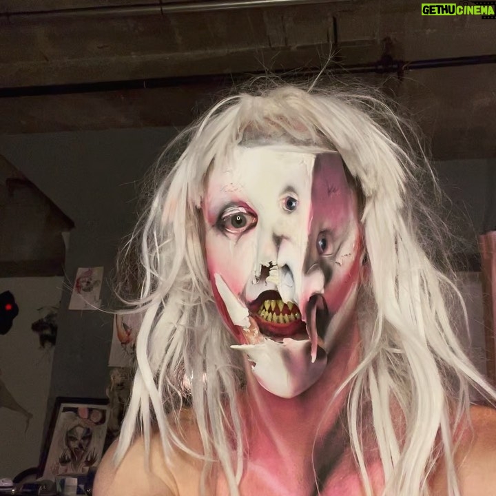 Abhora - 4.3K Likes - Stare at the wall, the wall stares back