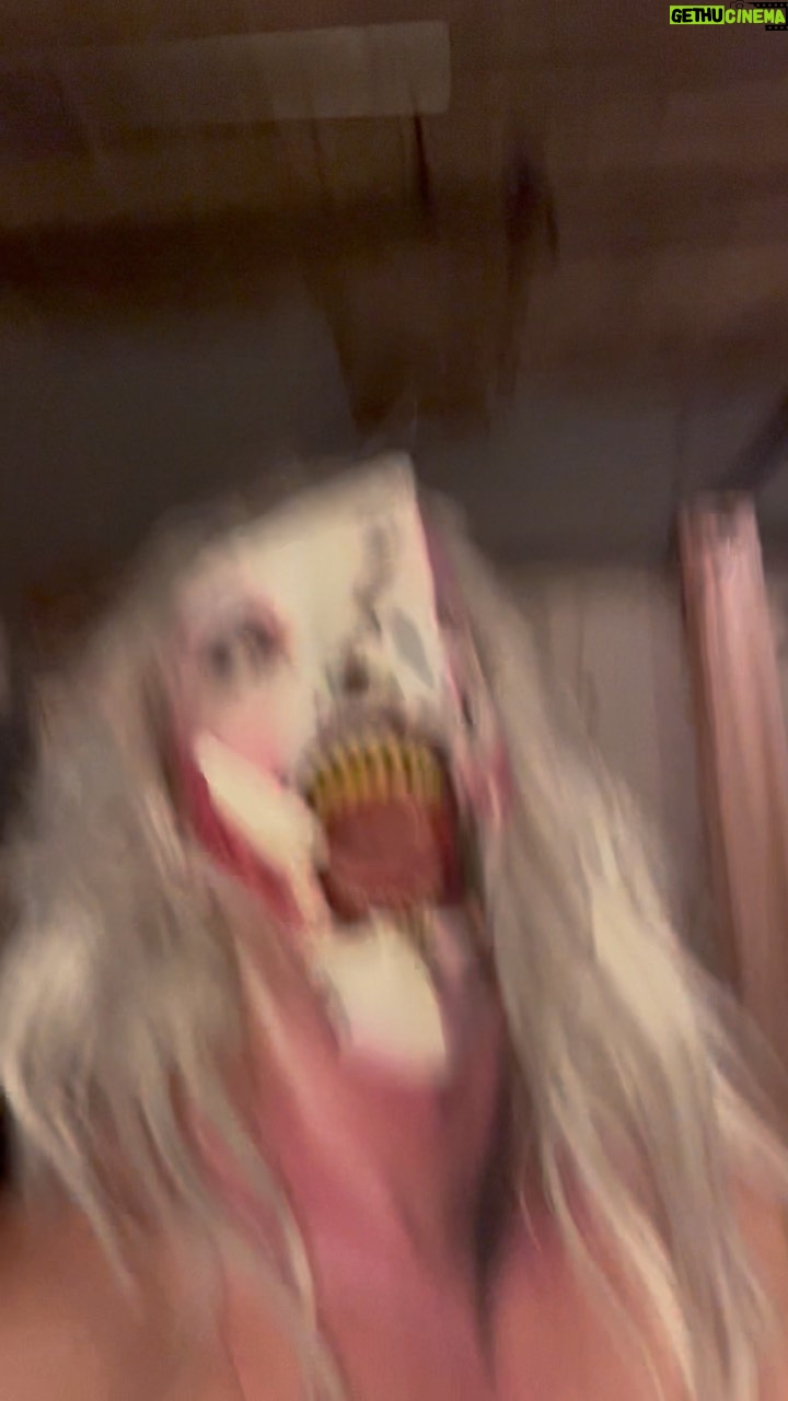 Abhora - 20.3K Likes - The walls are closing in, I'm becoming the wall