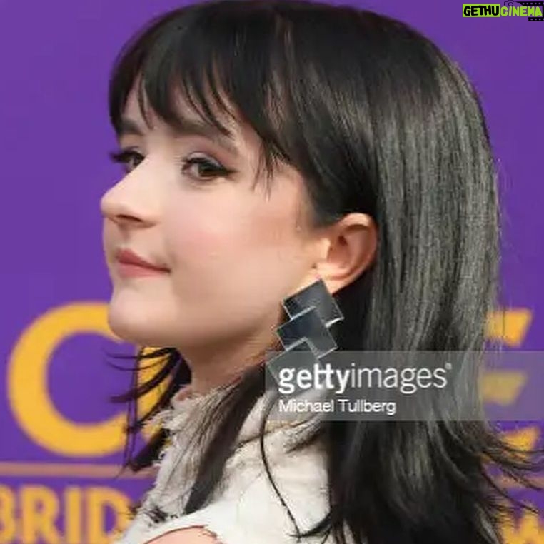 Abi Monterey - 2.8K Likes - Pics from the Curse of Bridge Hollow screening yesterday! Had the best time and got to bring my favorite people <3 Watch us on @netflix 10/14!