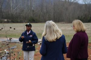 Abigail Spanberger Instagram - Today, I joined USDA Under Secretary Jenny Moffitt and Virginia producers in Culpeper County to discuss new funding to support local food systems.

I enjoyed hearing from local producers and discussing how funding from the Local Agriculture Market Program (LAMP) can bolster job creation and economic growth in rural communities. 

I also enjoyed the opportunity to tour the 4-acre farm, Carver 4-County Museum, and facility.

Thank you all for coming out!