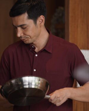 Abimana Aryasatya Instagram - jadi menurut kalian love languange nya Aksan apa?

btw eps 5 udah tayang hari ini.

#marriagewithbenefitstheseries hanya di @viuindonesia