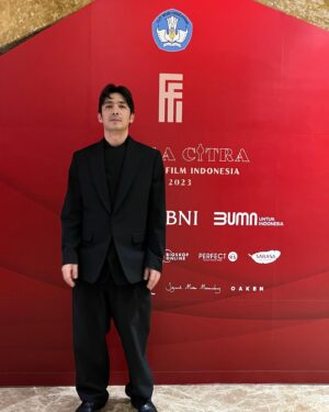 Abimana Aryasatya Instagram - FFI 2023.
•
•

Stylist: @azahhra 
Jas oleh: @jansober 
hair: @rachela_yu  dan terimakasih @jessnoveria

•
•
📸 @armanfebryan dan pribadi