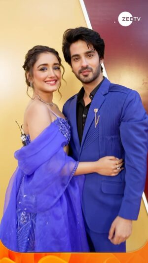 Abrar Qazi Instagram - Apne pyaar mein aapko jogi banaane aa rahe hain #Rajvi. Miliye unse #DanubePropertiesZeeRishteyAwards mein, Iss Ravivaar, shaam 7 baje, sirf #ZeeTV par aur kahin bhi kabhi bhi @zee5shows par. 

#ZeeRishteyAwards2024 

@bandhan_bank 
@danubeproperties 
@cadburydairymilkin 
@garnierindia 
@rajdhaniworld 
@himalaya_facecare 
@colgatein
@abrarqazi47 
@rachisharmaofficial