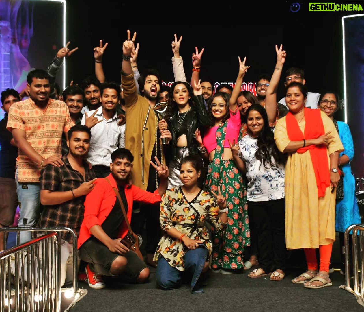 Abrar Qazi - 33.3K Likes - Couldn't make it to the event due to late night shoot but nevertheless..we won the fan favourite show at the @indtellyawards !..and this award is for the fans only..we are just keeping it! Love you guys❤️ you won! We won @ektarkapoor @shivangisinghchauhaan @dhruvumrania @sargun_kaur.luthra @itsranjanjena1247 @balajitelefilmslimited
Credits: @rahul___1197
