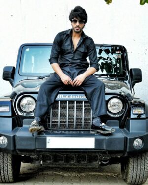 Abrar Qazi Instagram - All black!