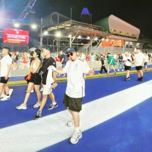 Ada Chang Instagram - 第一次來到新加坡F1現場 位子超棒
走上賽道的感覺實在太夢幻了
今年新加坡站比賽實在是非常精彩
雖然身體還沒完全康復 但真的太值得了
但我下梅賽德斯所以沒有贏錢 無法請客
#新加坡#furmula1 #飆速求生