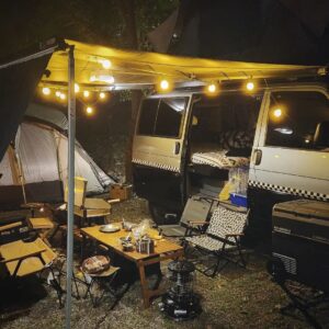 Ada Chang Instagram - 車露村2.0好嗨  新竹風大到 我以為醒來會在龍潭！！！
乾 衣服好髒 好想睡覺
感謝 @vanllage