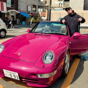 Ada Chang Instagram - 大阪天氣太好，適合開篷dream car 993
#993