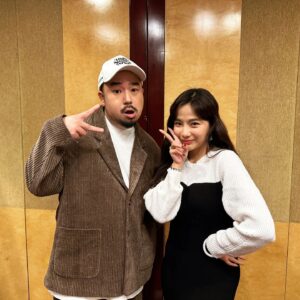 Ada Chang Instagram - 昨天在搖滾區的我，表情演繹出我害怕極了....
