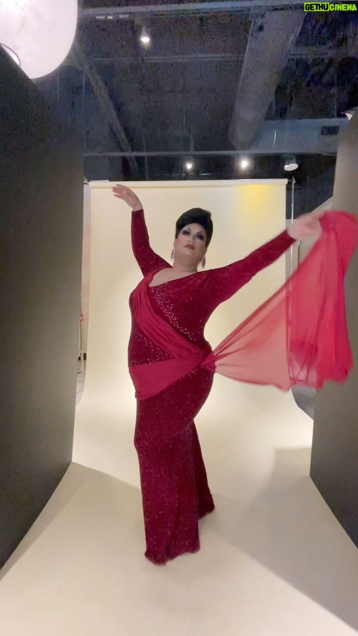 Ada Vox - 3 Likes - So happy I got to have this surprise shoot with @scottramsay šš
So excited to share the photos with yāall šø
#photoshoot #plusize #adavox #thevoiceofdrag