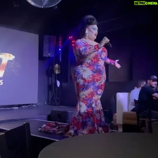 Ada Vox - 3 Likes - Wish I had more from last night, but this is what Iāve got ā„ļø
#vocals #singing #talent #unsignedartist #rpdr #dragrace #thevoiceauditions #agtauditions #qotu #thenextidol #adavox #thevoiceofdrag