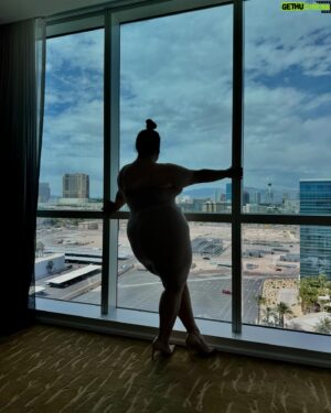 Ada Vox Instagram - Serving body to the world from the penthouse ✨
.
.
.
.
.
*just kidding, it’s not the penthouse, but I forgot what floor we were on*
@orchardcorset keeps this body snatched ⏳