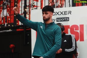 Adam Azim Instagram - All weighed in, Allhumdillah feeling strong 💪 It’s my time….. 😡

-

-

-

#inshallah #adamazim