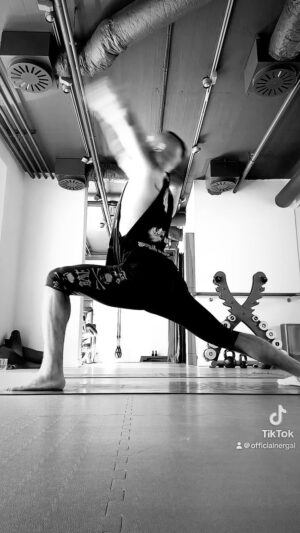 Adam Darski Instagram - Thru discipline comes freedom 

#joginzbazin