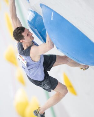 Adam Ondra Instagram - I am really happy to have taken an important step ✌️ towards qualifying for the Olympics by taking bronze 🥉in the Shanghai Olympic Qualifiers. One month is left for the second boulder & lead event in Budapest 🇭🇺 This was a great learning lesson for what I need to improve 👊

Check out the final results 👉 the link is in BIO. 

CZ: 

Mám velkou radost, že jsem bronzovou medailí 🥉z olympijské kvalifikace v Šanghaji udělal důležitý krok k postupu na olympijské hry. ✌️Do druhého kombinačního závodu v Budapešti 🇭🇺 zbývá měsíc. Tohle pro mě byla skvělá lekce, v čem se musím zlepšit 👊

Podívejte se na finálové výsledky 👉 link je v BIO profilu. 

📸 Photos by @kazushigenakajima / @ifsclimbing 

#sportclimbing #climbing #olympics 
@olympcsmv @horosvaz.cz
