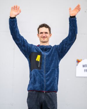 Adam Ondra Instagram - I am really happy to have taken an important step ✌️ towards qualifying for the Olympics by taking bronze 🥉in the Shanghai Olympic Qualifiers. One month is left for the second boulder & lead event in Budapest 🇭🇺 This was a great learning lesson for what I need to improve 👊

Check out the final results 👉 the link is in BIO. 

CZ: 

Mám velkou radost, že jsem bronzovou medailí 🥉z olympijské kvalifikace v Šanghaji udělal důležitý krok k postupu na olympijské hry. ✌️Do druhého kombinačního závodu v Budapešti 🇭🇺 zbývá měsíc. Tohle pro mě byla skvělá lekce, v čem se musím zlepšit 👊

Podívejte se na finálové výsledky 👉 link je v BIO profilu. 

📸 Photos by @kazushigenakajima / @ifsclimbing 

#sportclimbing #climbing #olympics 
@olympcsmv @horosvaz.cz